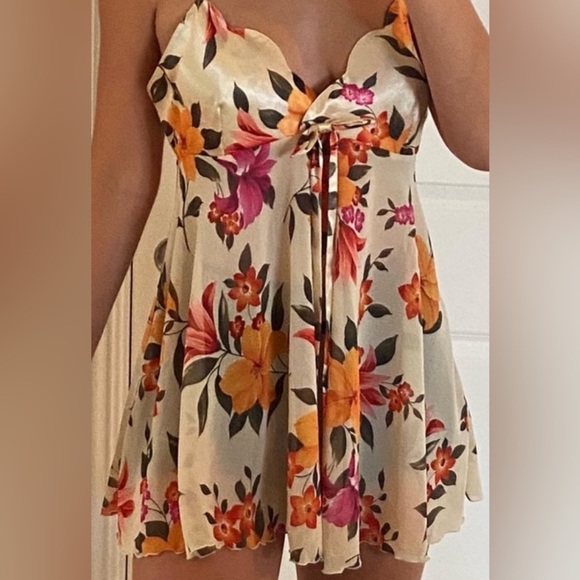 Victorias Secret Vintage Slip On - Picture 2 of 7